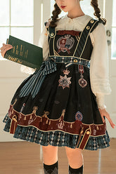 Schwarzes süßes Lolita JSK-Kleid mit College-Abzeichen-Print im Vintage-Stil